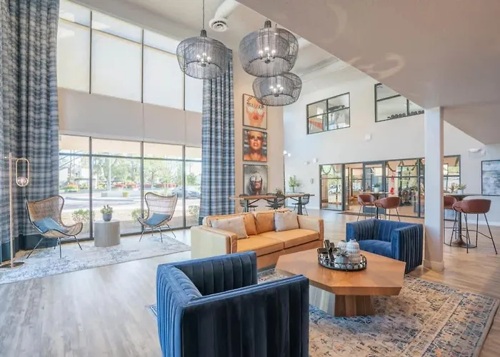 Modern 2bd - Gym, Pool, Parking, W-d - Sleeps 8 Apartment Tempe